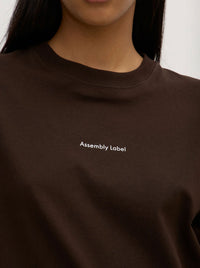 ASSEMBLY LABEL ATELIER LOGO TEE