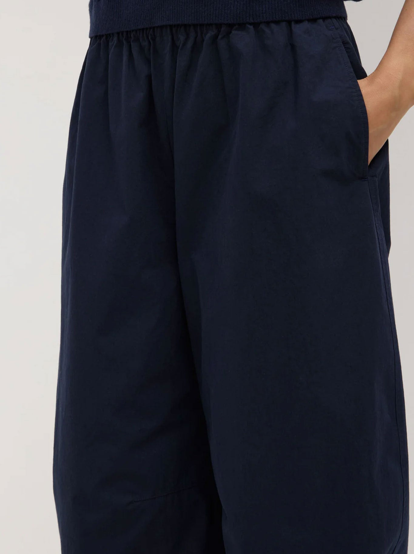 ASSEMBLY LABEL LOLA BARREL PANT
