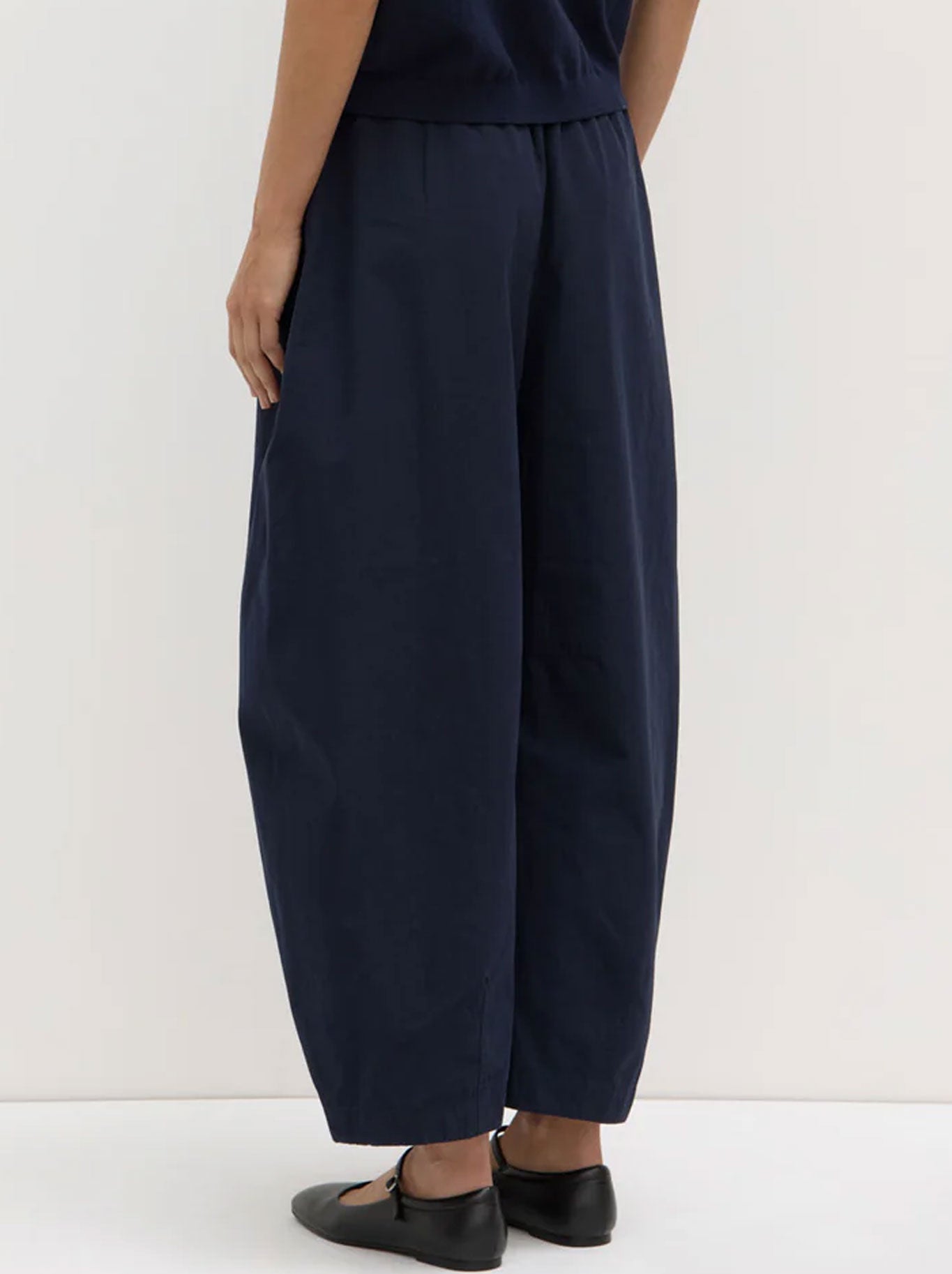ASSEMBLY LABEL LOLA BARREL PANT