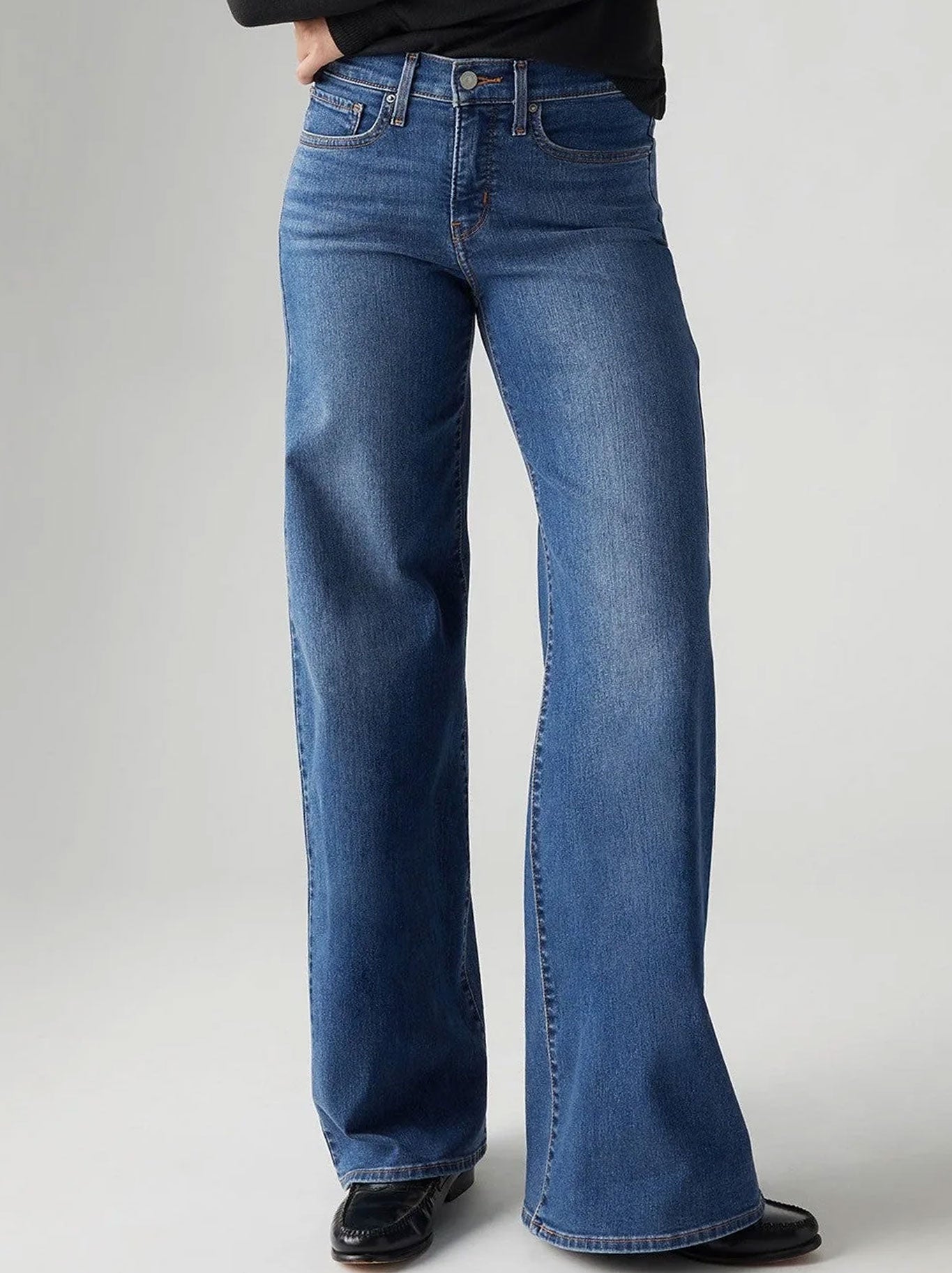 LEVI'S 318 SHAPING WIDE LEG JEAN