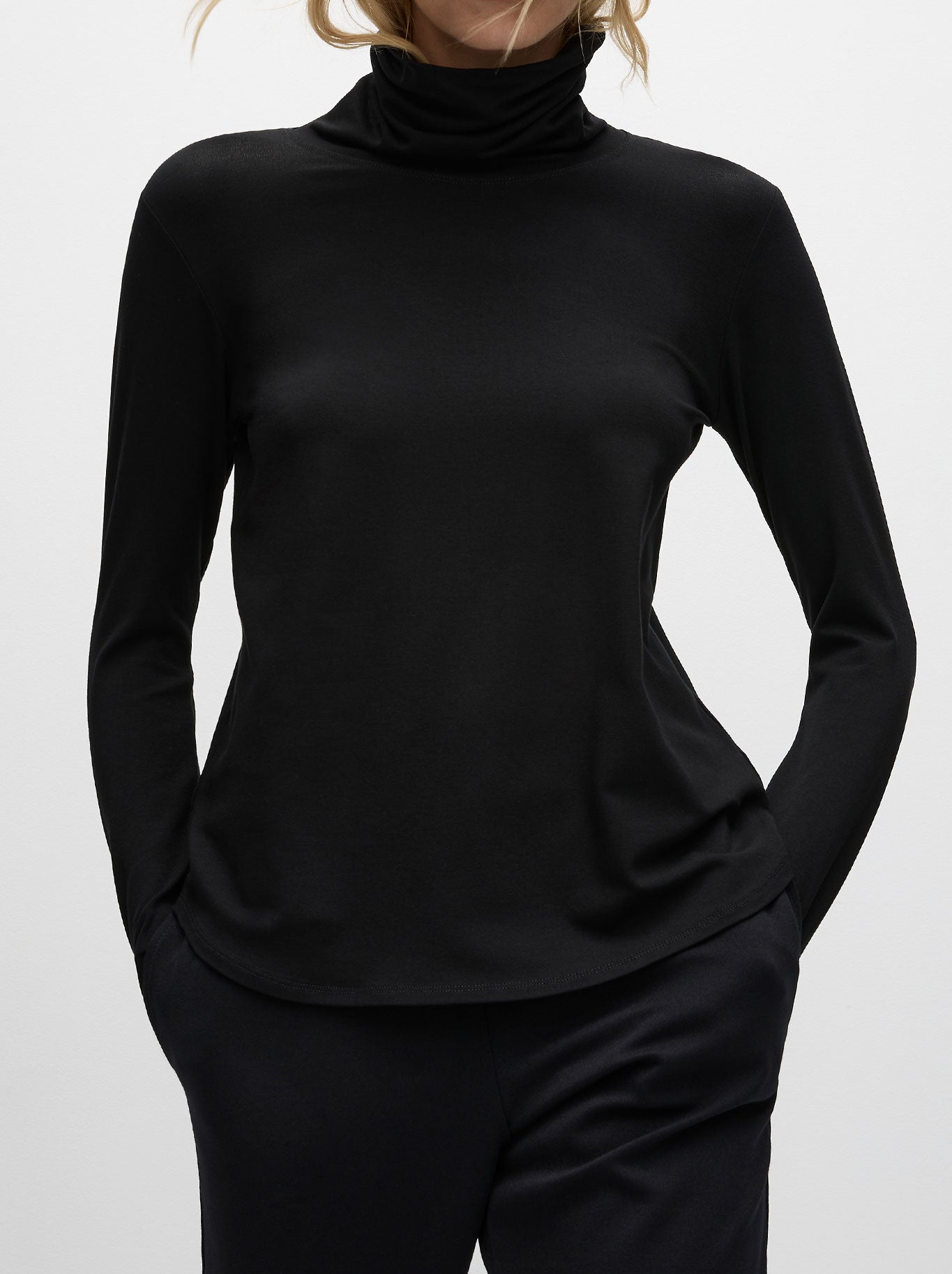 MELA PURDIE TURTLE NECK TOP