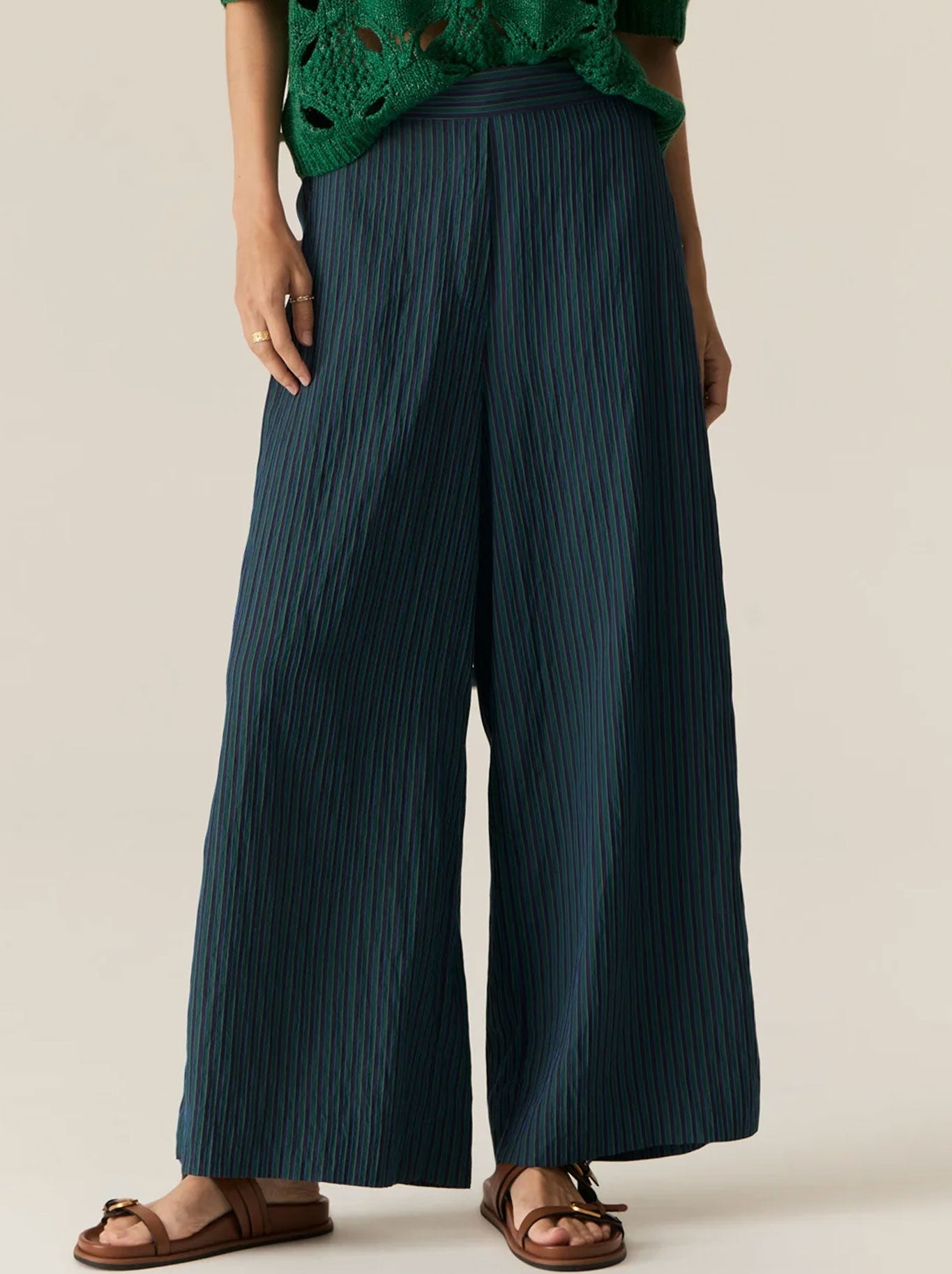 POL ADEL PANT