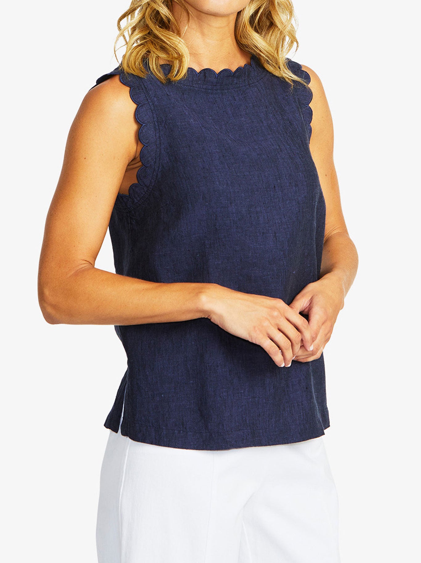 PINGPONG LUCY LINEN SCOLLOP TOP