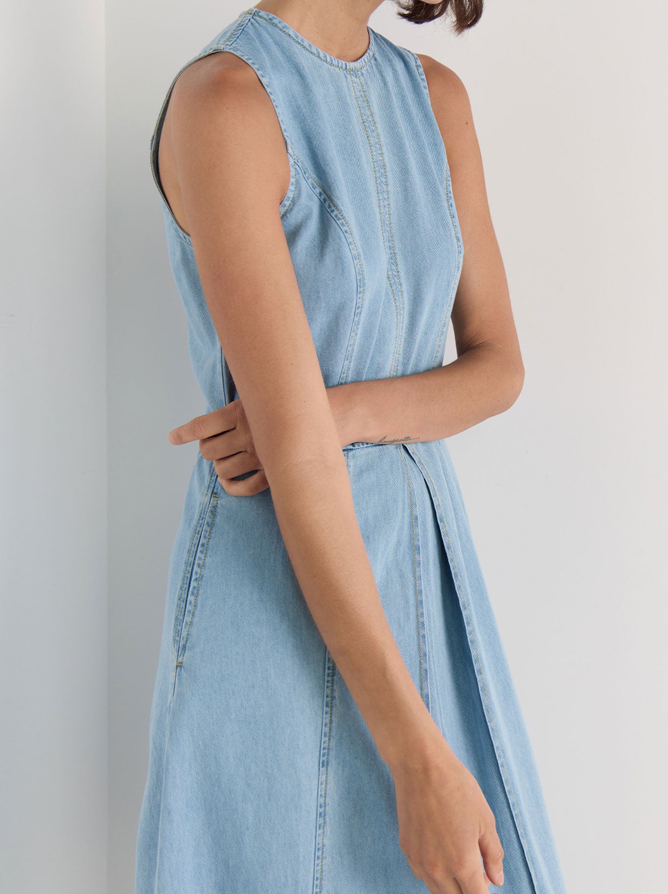 STAPLE THE LABEL AMELIA CHAMBRAY MIDI DRESS