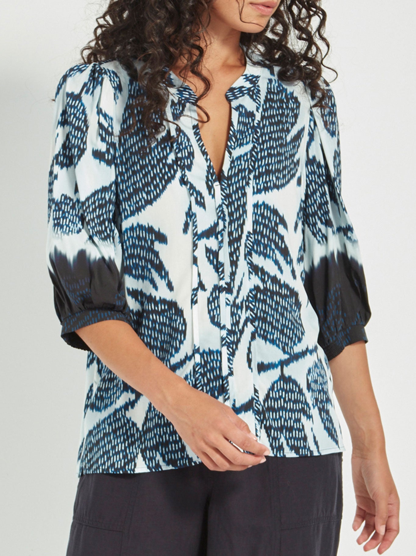 VERGE DYNASTY TOP