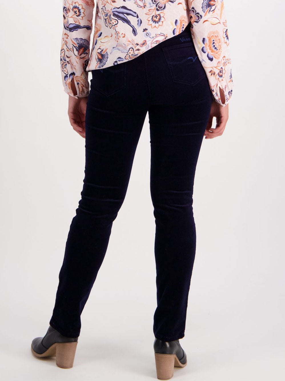 Yeltuor - VASSALLI - Pants - VASSALLI SLIM PULL ON CORD PANT | MIDNIGHT