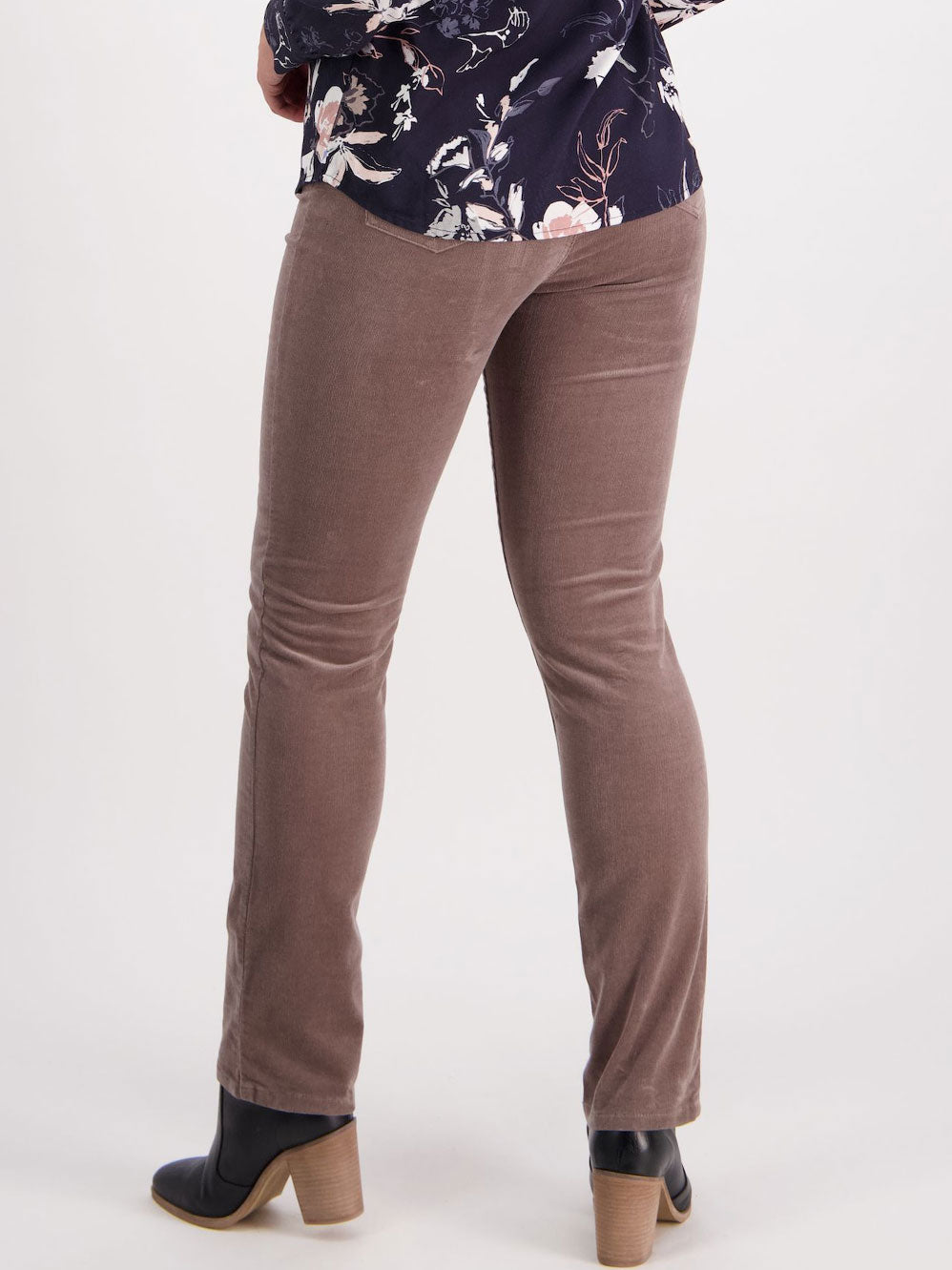 Yeltuor - VASSALLI - Pants - VASSALLI SLIM PULL ON CORD PANT | TAUPE