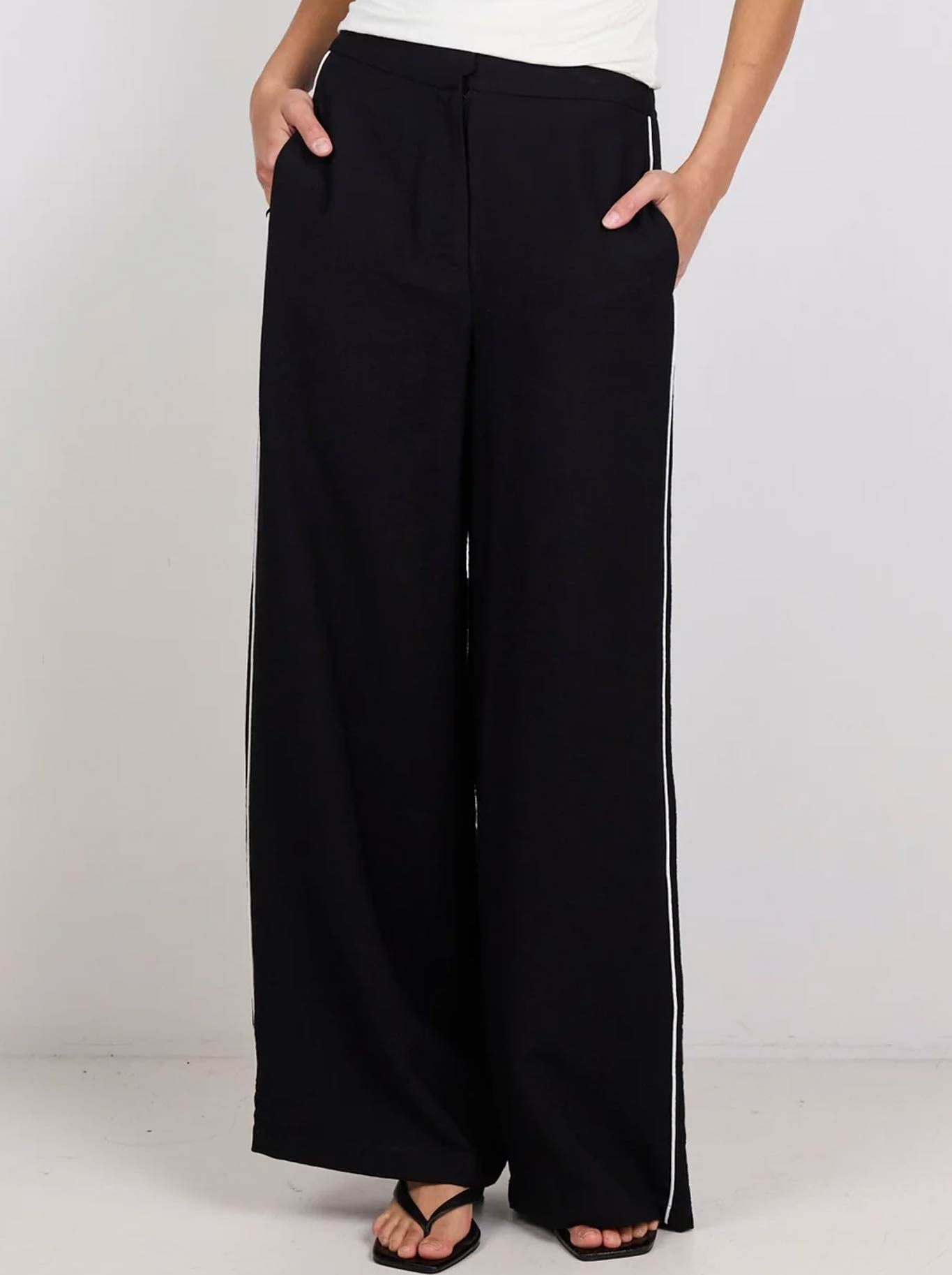 AMONG THE BRAVE EXCEPTION PIPED SIDE PANTS