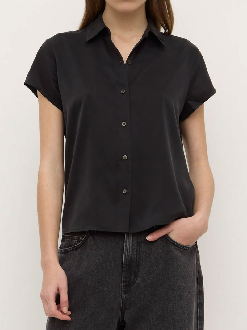 ASSEMBLY LABEL KARRI SILK SHORT SLEEVE SHIRT