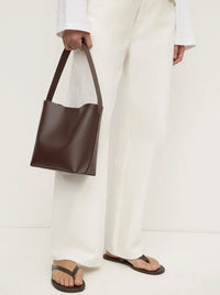 ASSEMBLY LABEL NOVA MINI BUCKET BAG