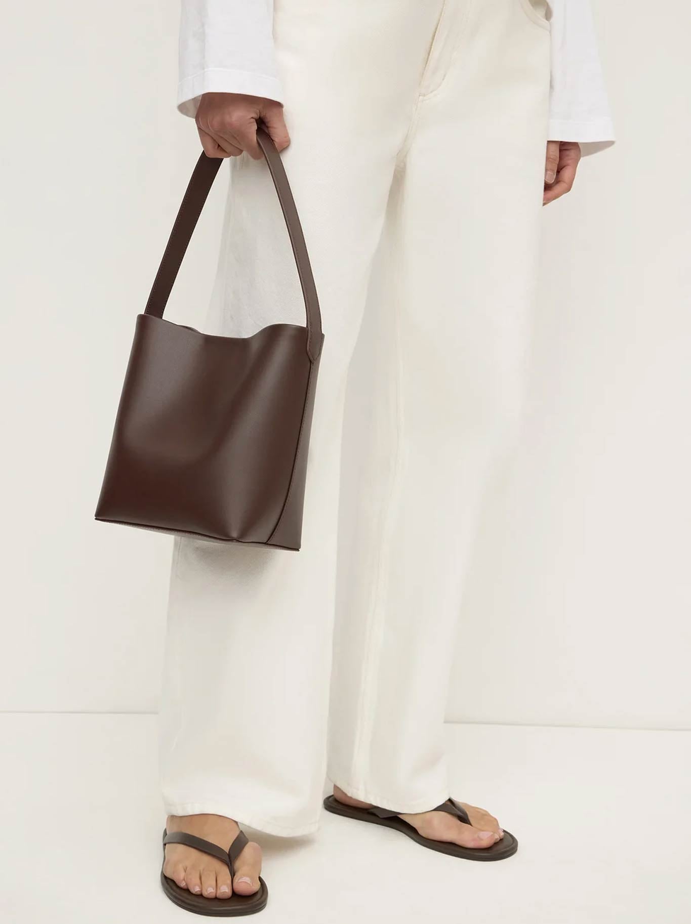 ASSEMBLY LABEL NOVA MINI BUCKET BAG