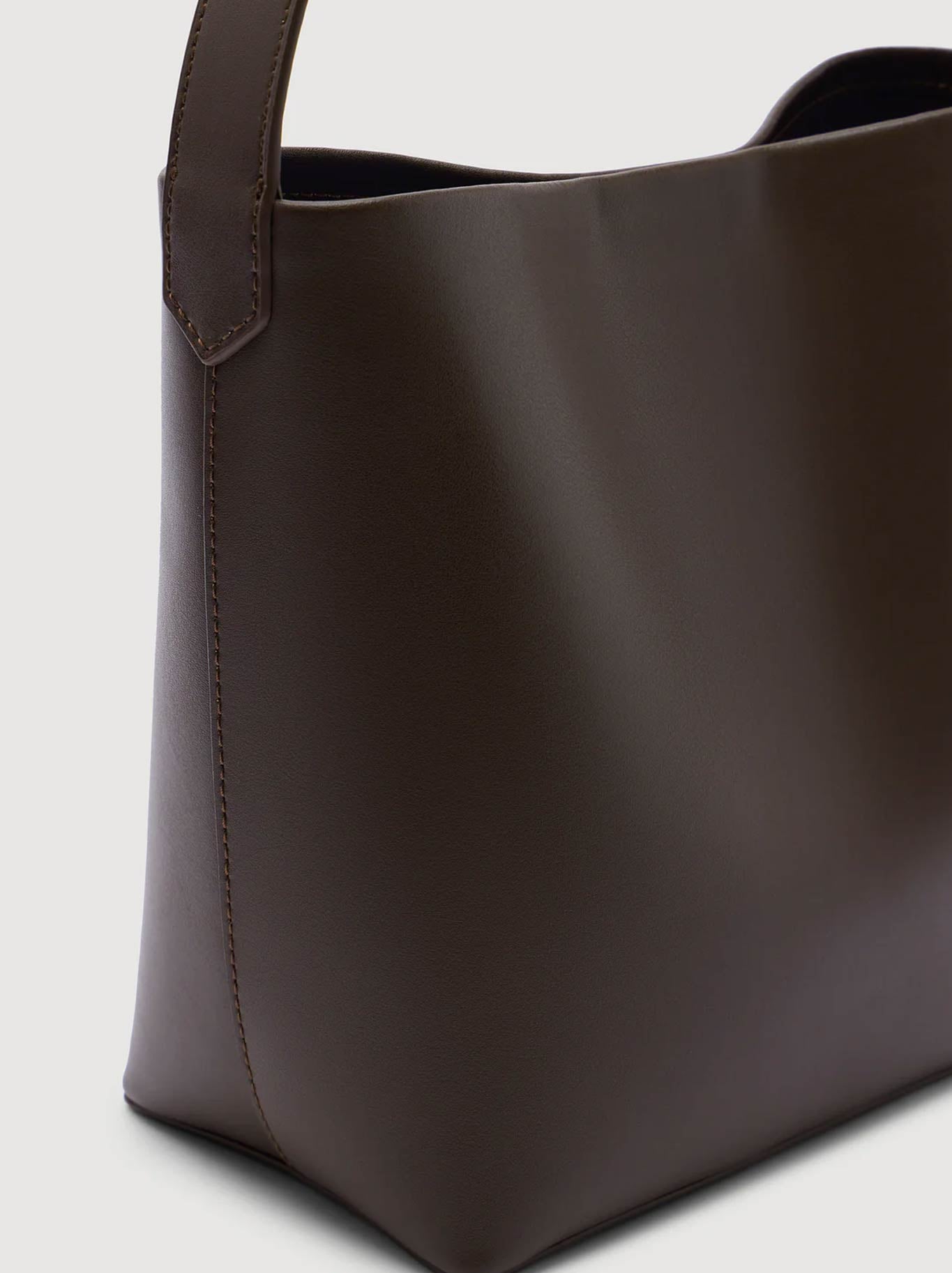 ASSEMBLY LABEL NOVA MINI BUCKET BAG