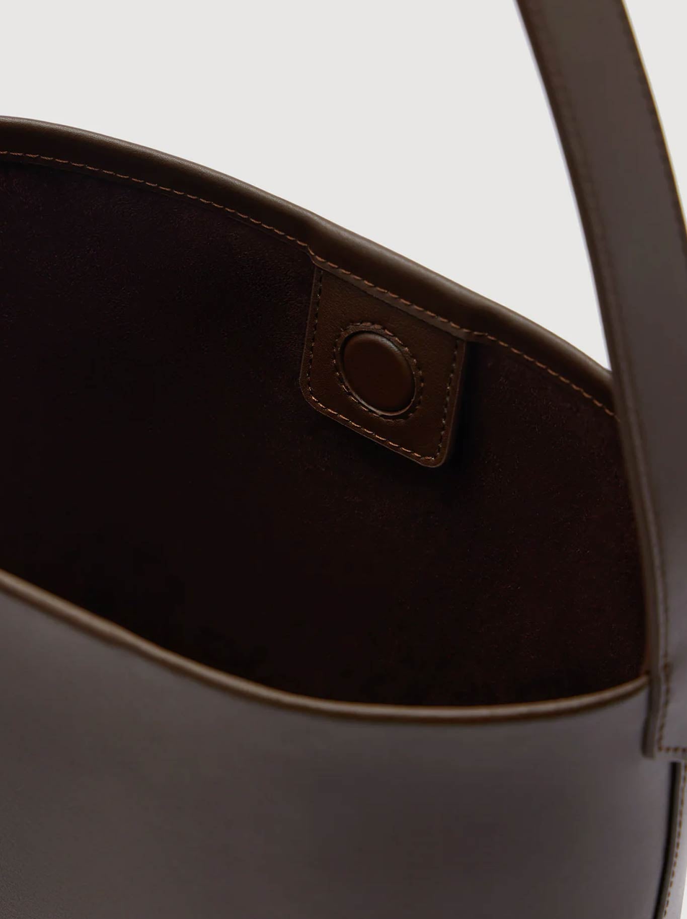 ASSEMBLY LABEL NOVA MINI BUCKET BAG