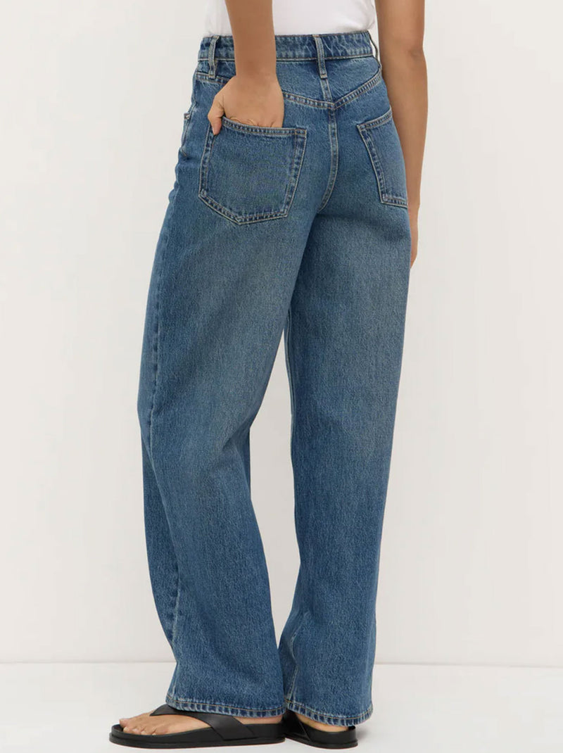 ASSEMBLY LABEL OVERSIZED HIGH RISE JEAN