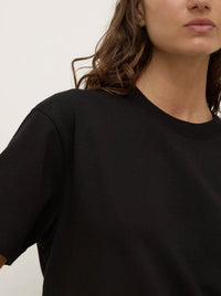 ASSEMBLY LABEL ORGANIC BASE TEE