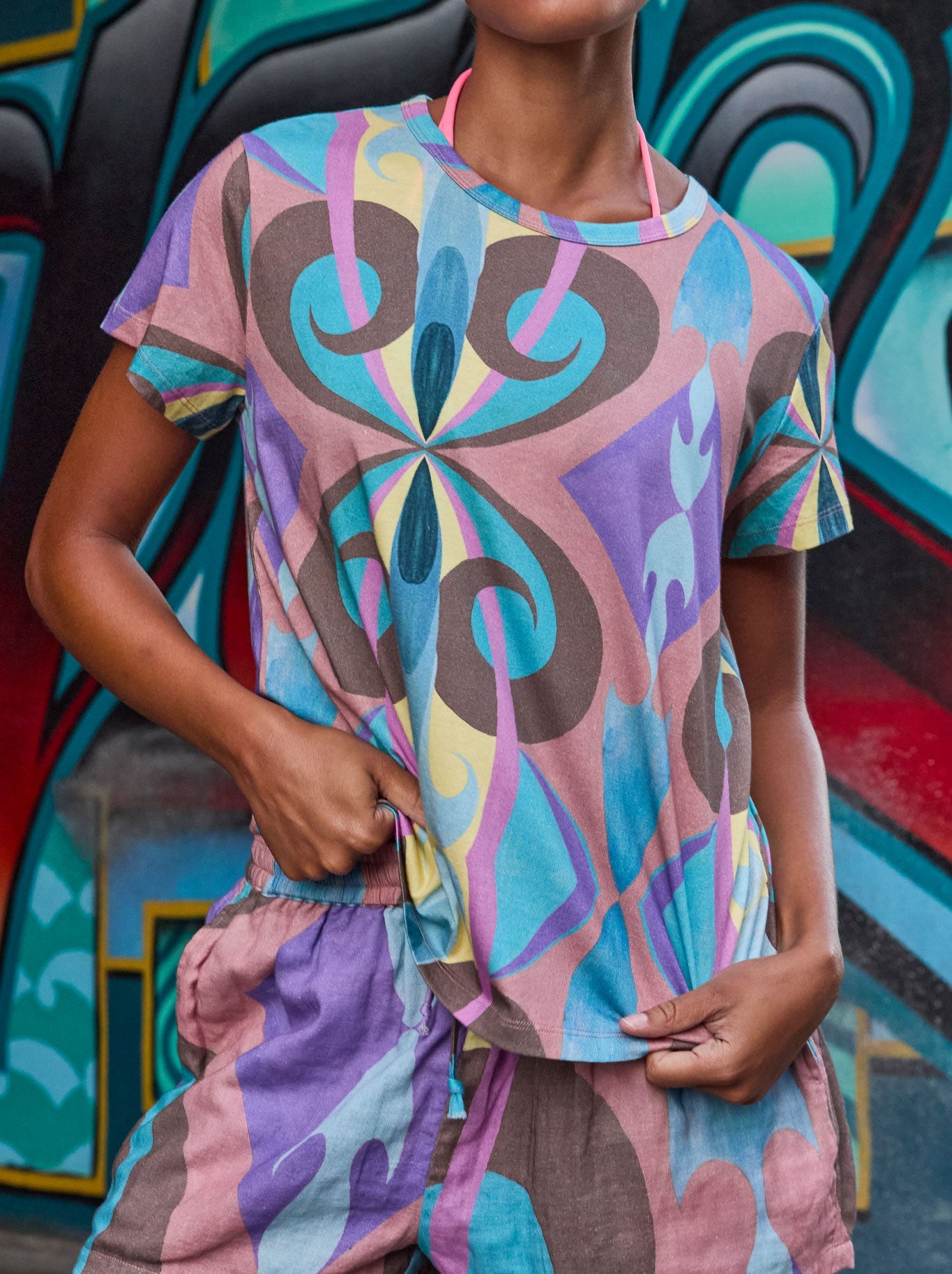 CIRCULAR BY M.A DAINTY CITY TEE