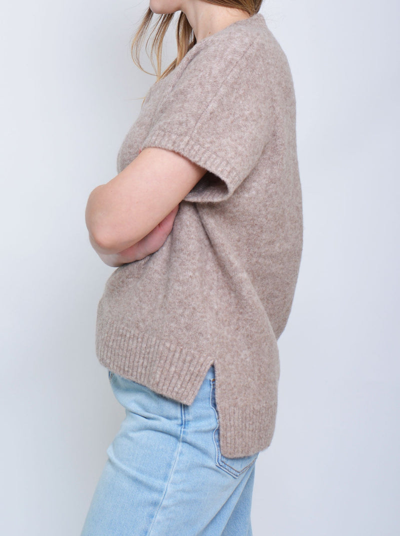 ENNI VEE NECK CHUNKY VEST