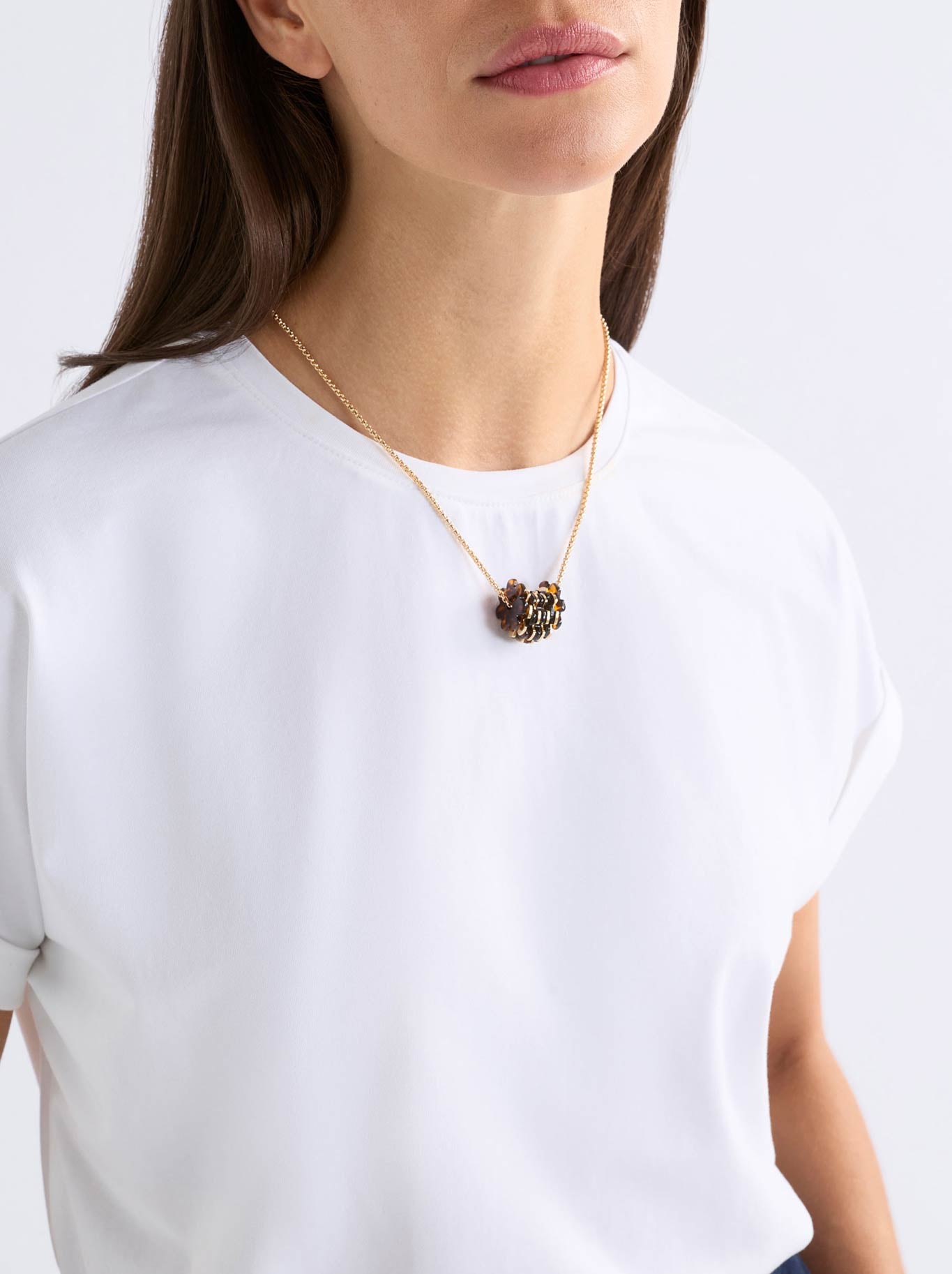 ELK FLAKKRIN NECKLACE