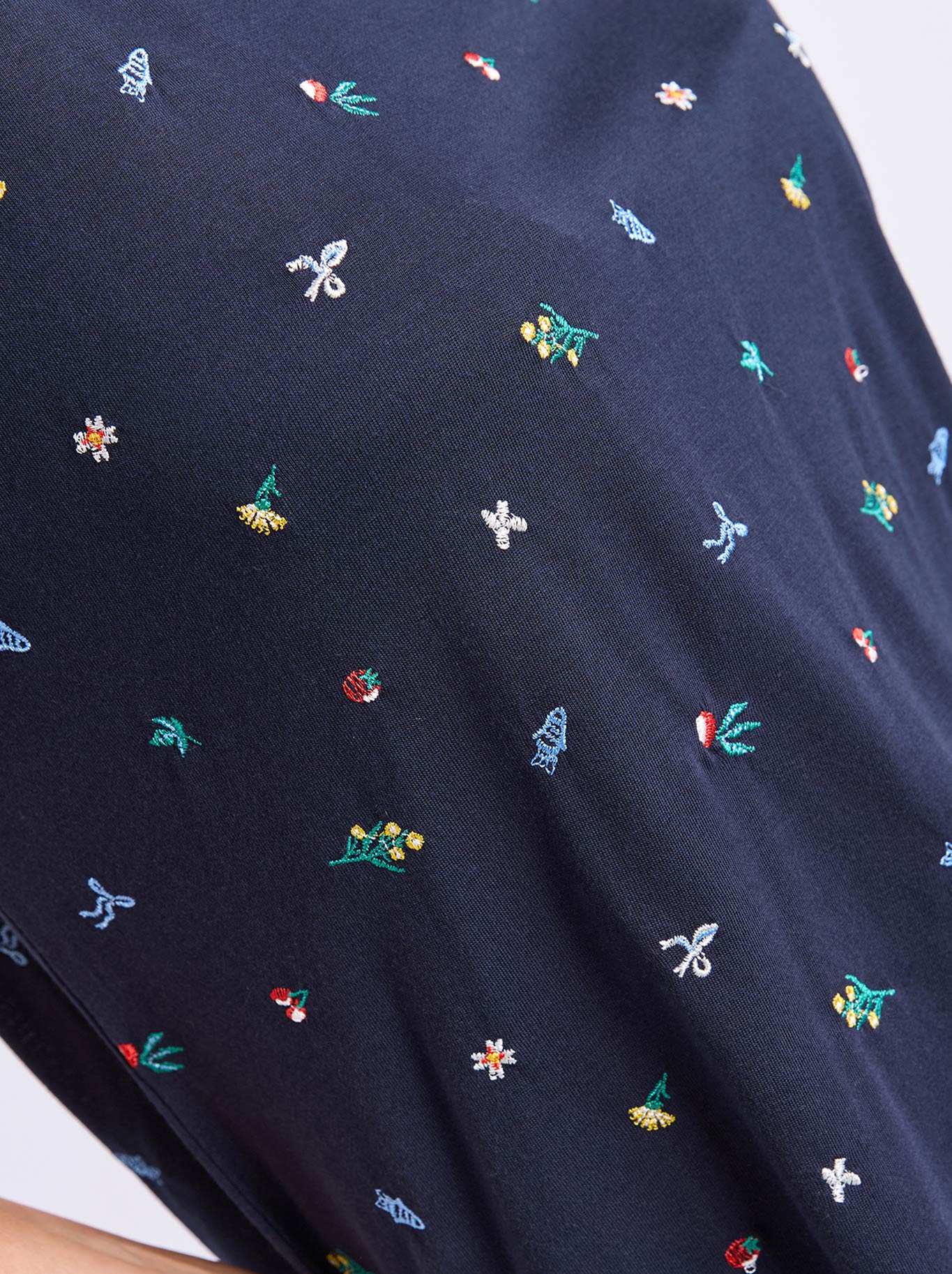 ELM FESTIVE MARKET TEE