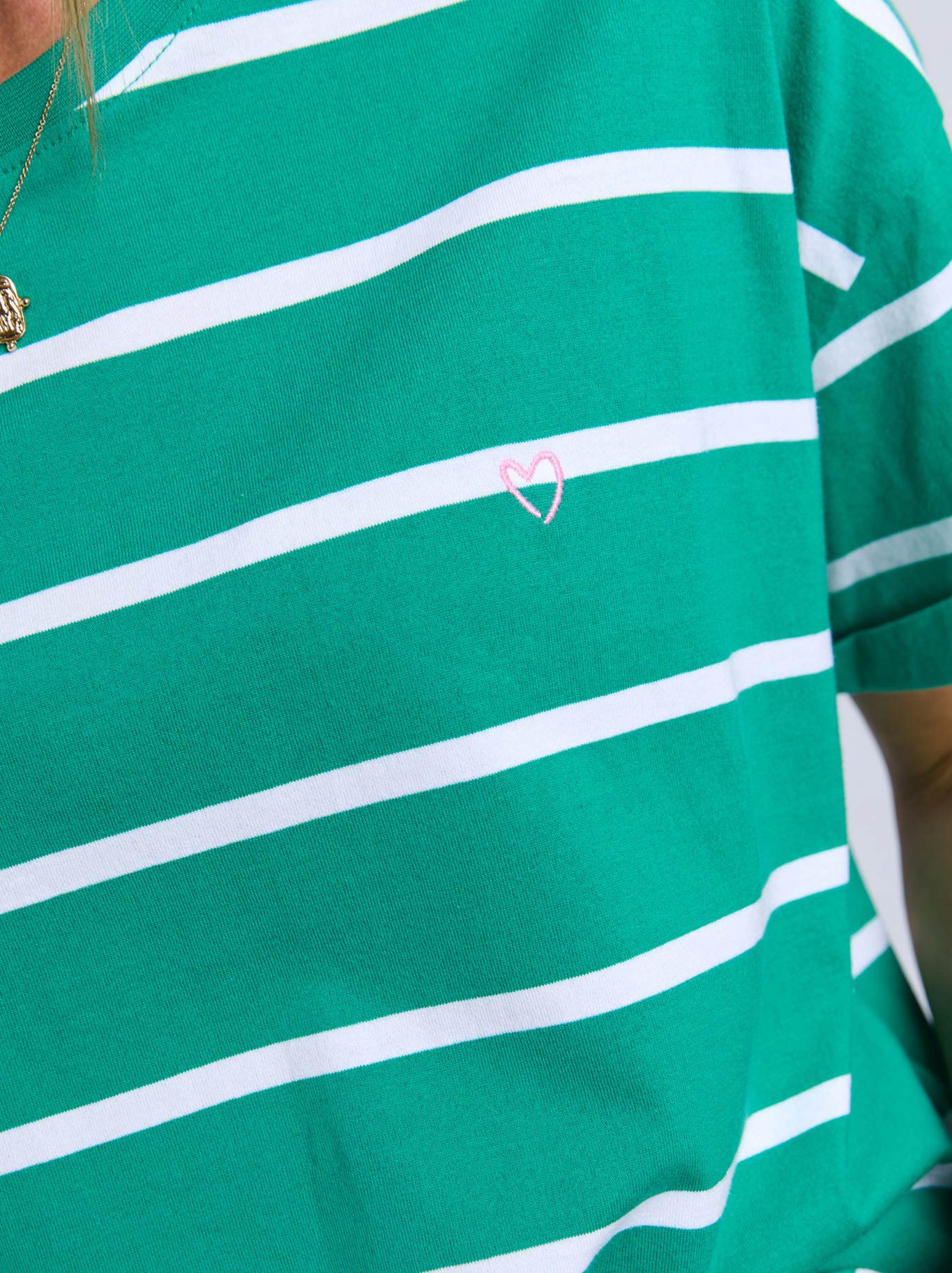 ELM HALLI SHORT SLEEVE TEE