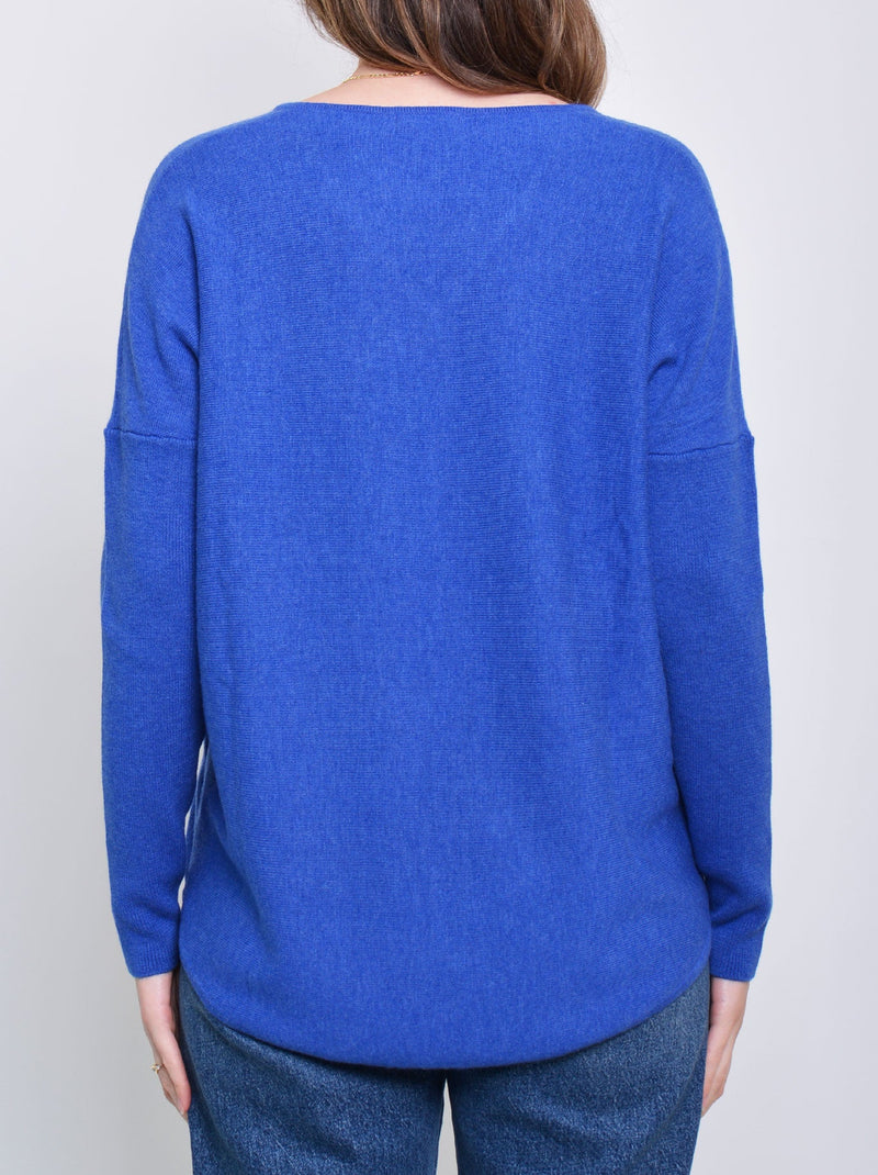 JAMES MELBOURNE VEE NECK CURVED HEM