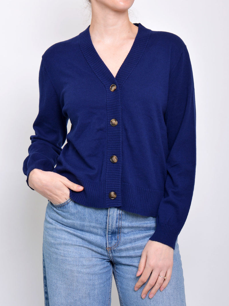 JAMES MELBOURNE VEE BUTTON CARDI