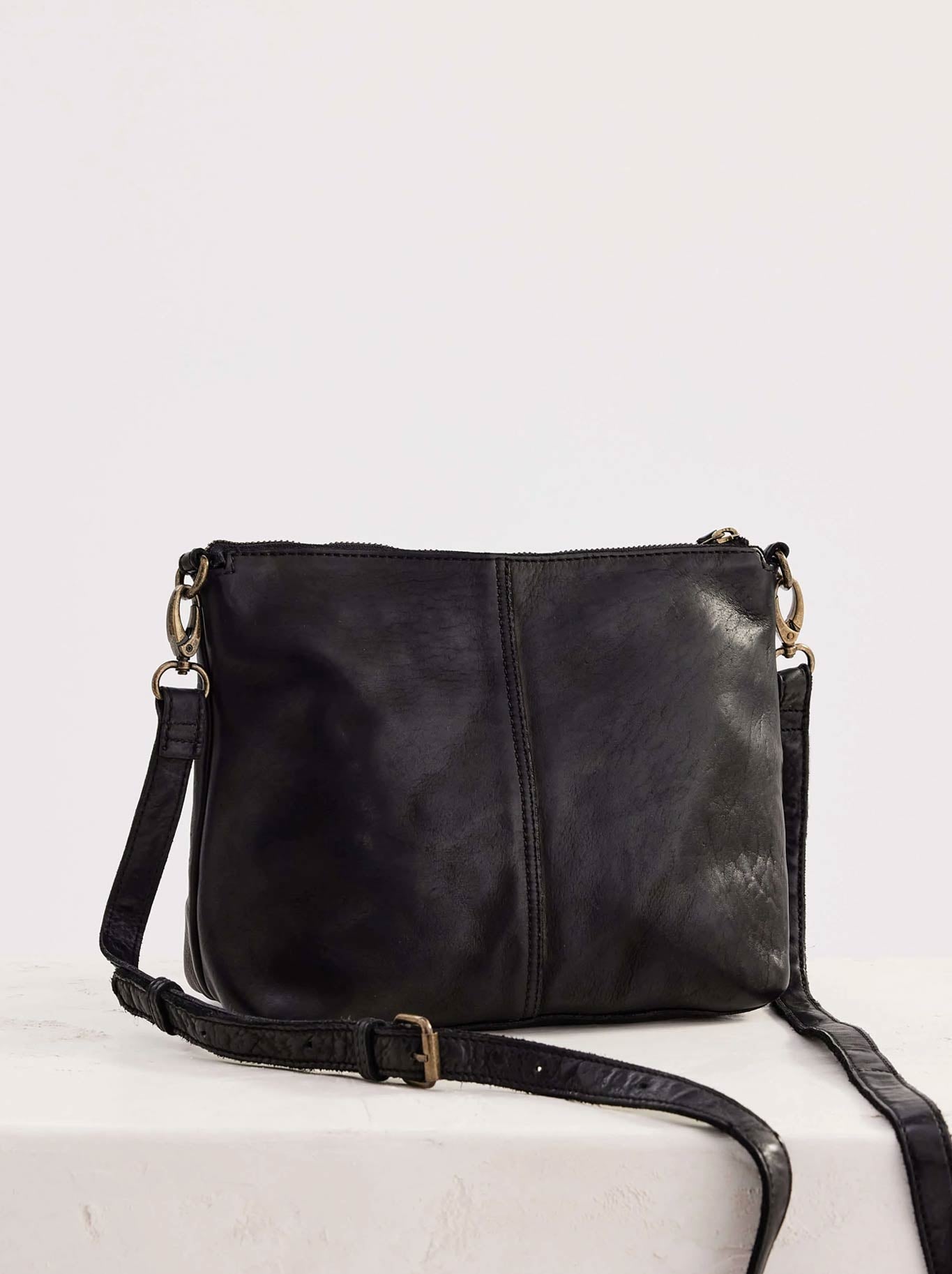 JUJU & CO ESSENTIAL POUCH – Yeltuor