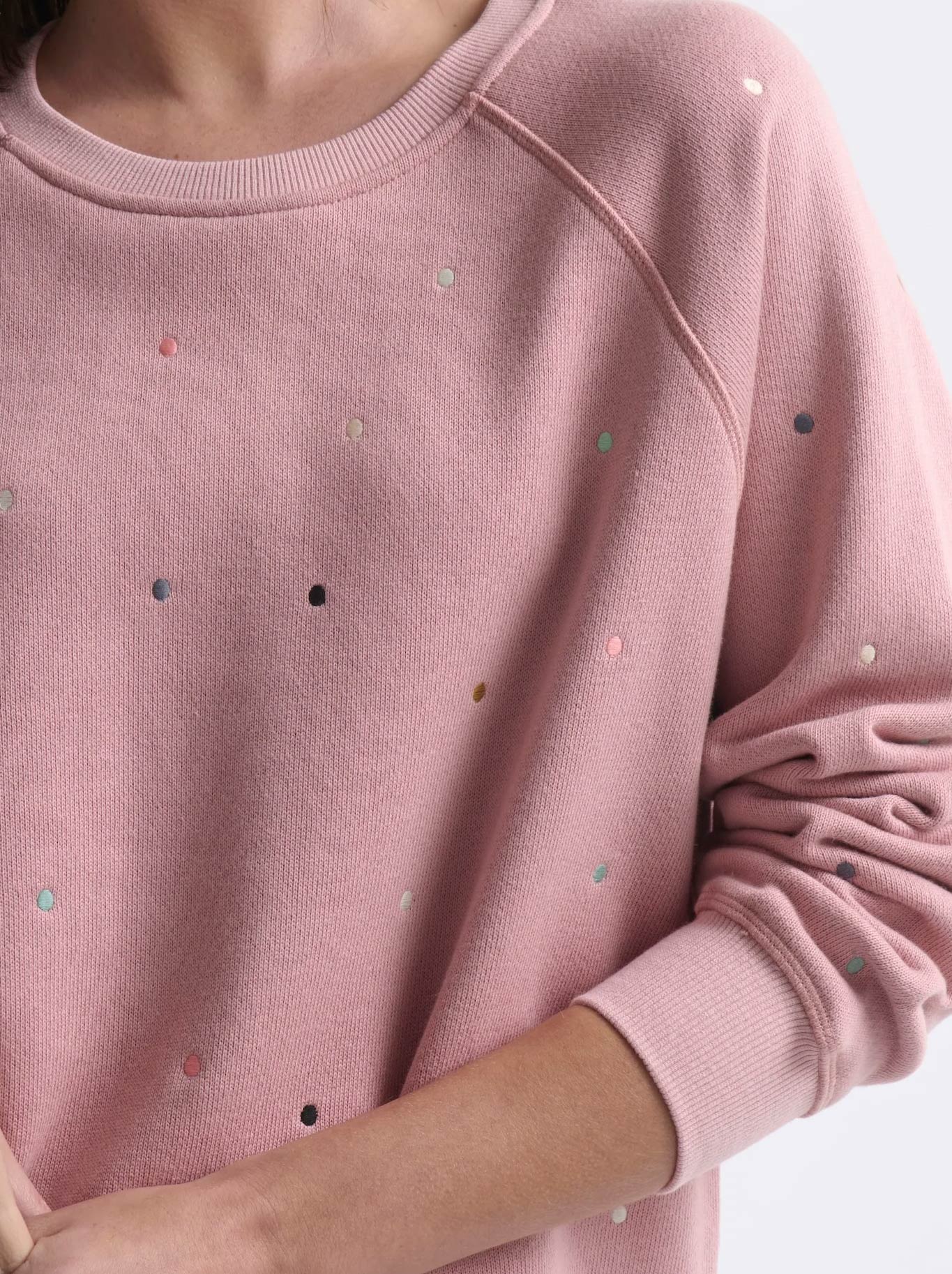 KIREINA PATTI SWEATSHIRT