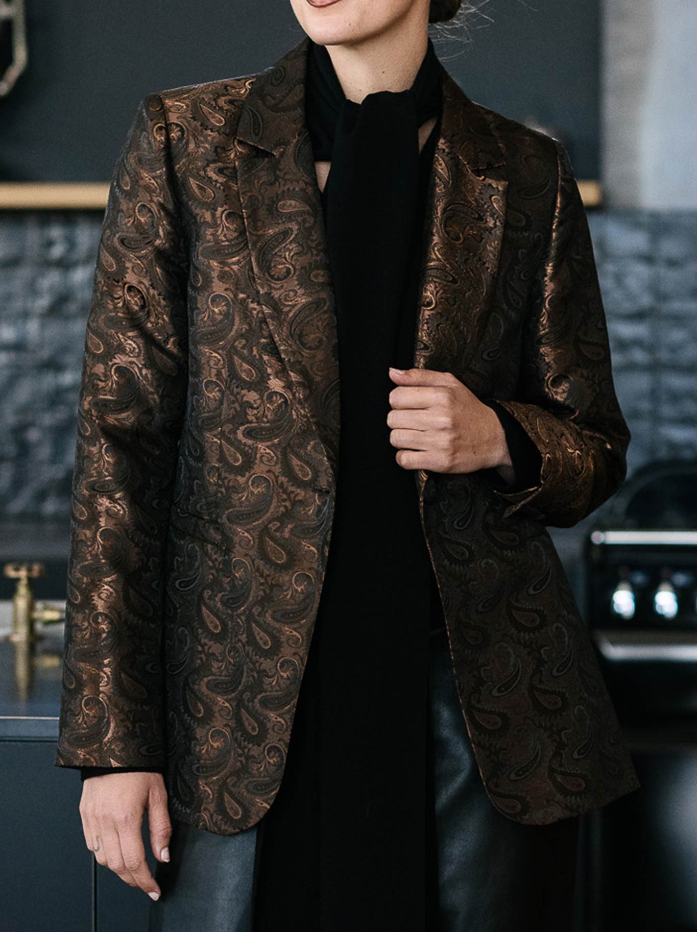 M.A DAINTY ZAZZLE JACKET