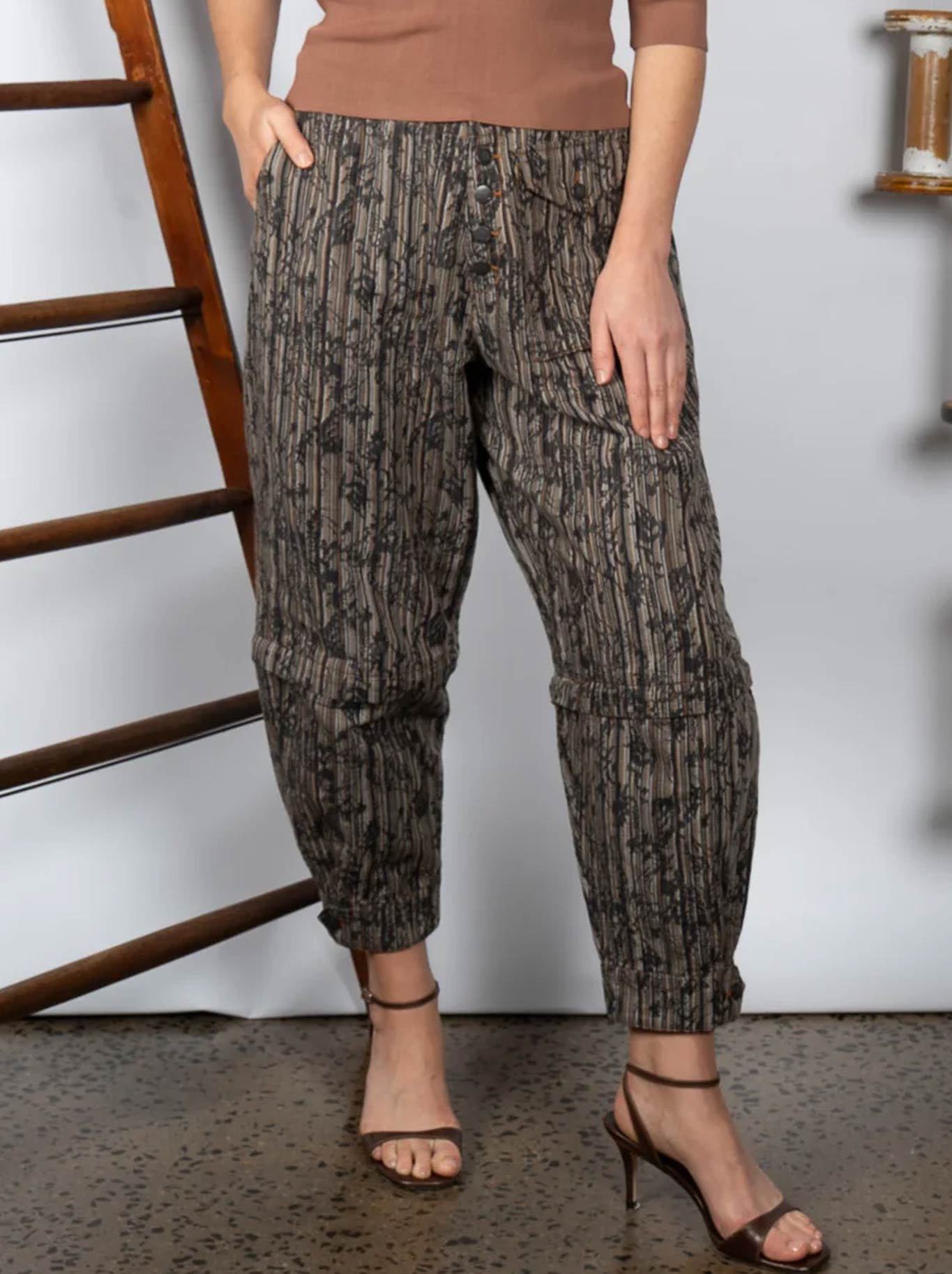 M.A DAINTY TRUCKER PANT