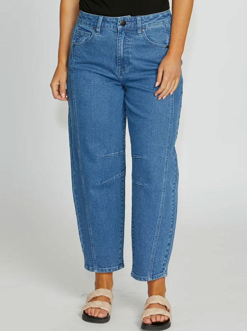 NEW LONDON TRURO BARREL LEG JEAN