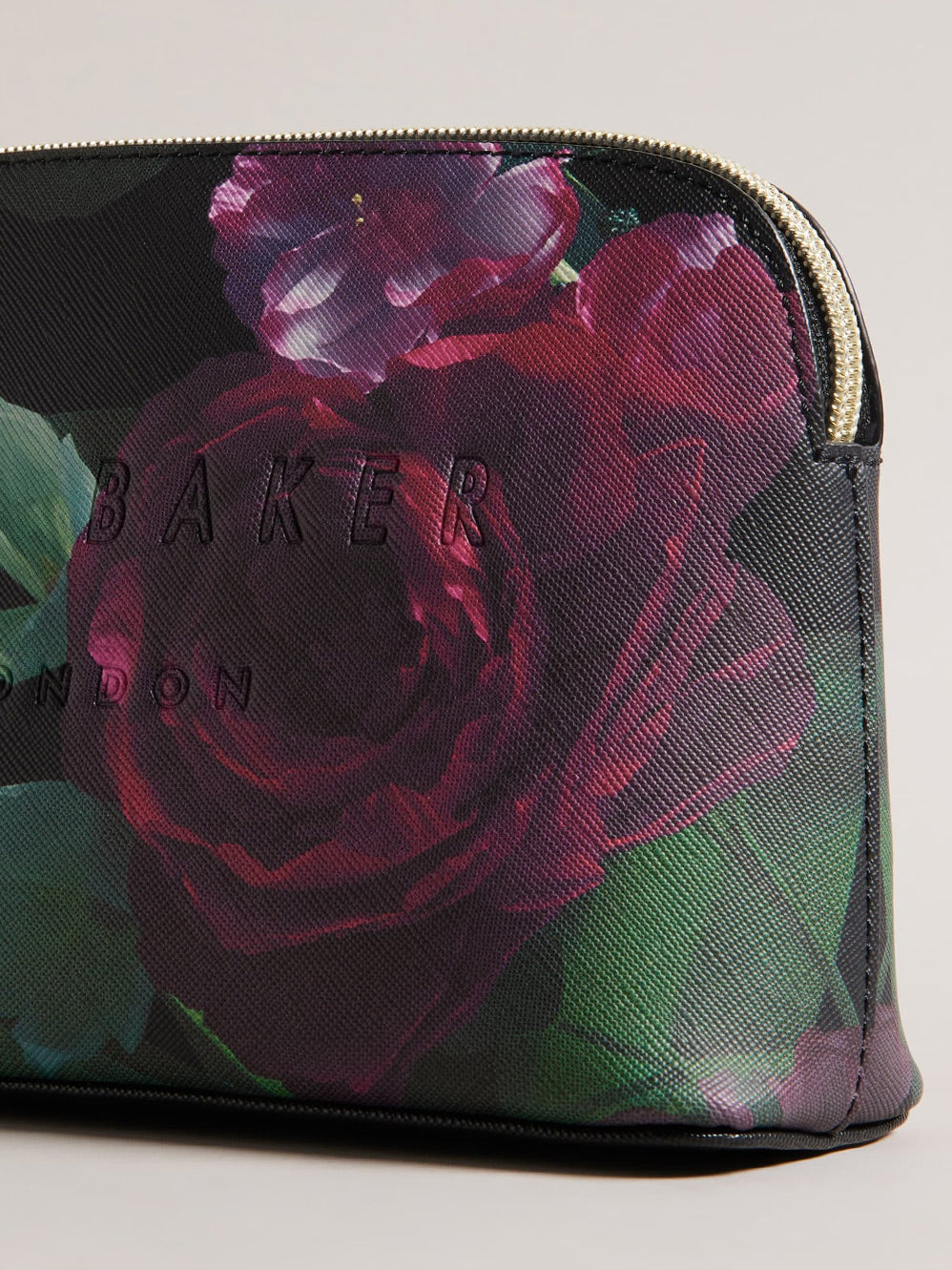 TED BAKER PAPION SMALL WASH BAG