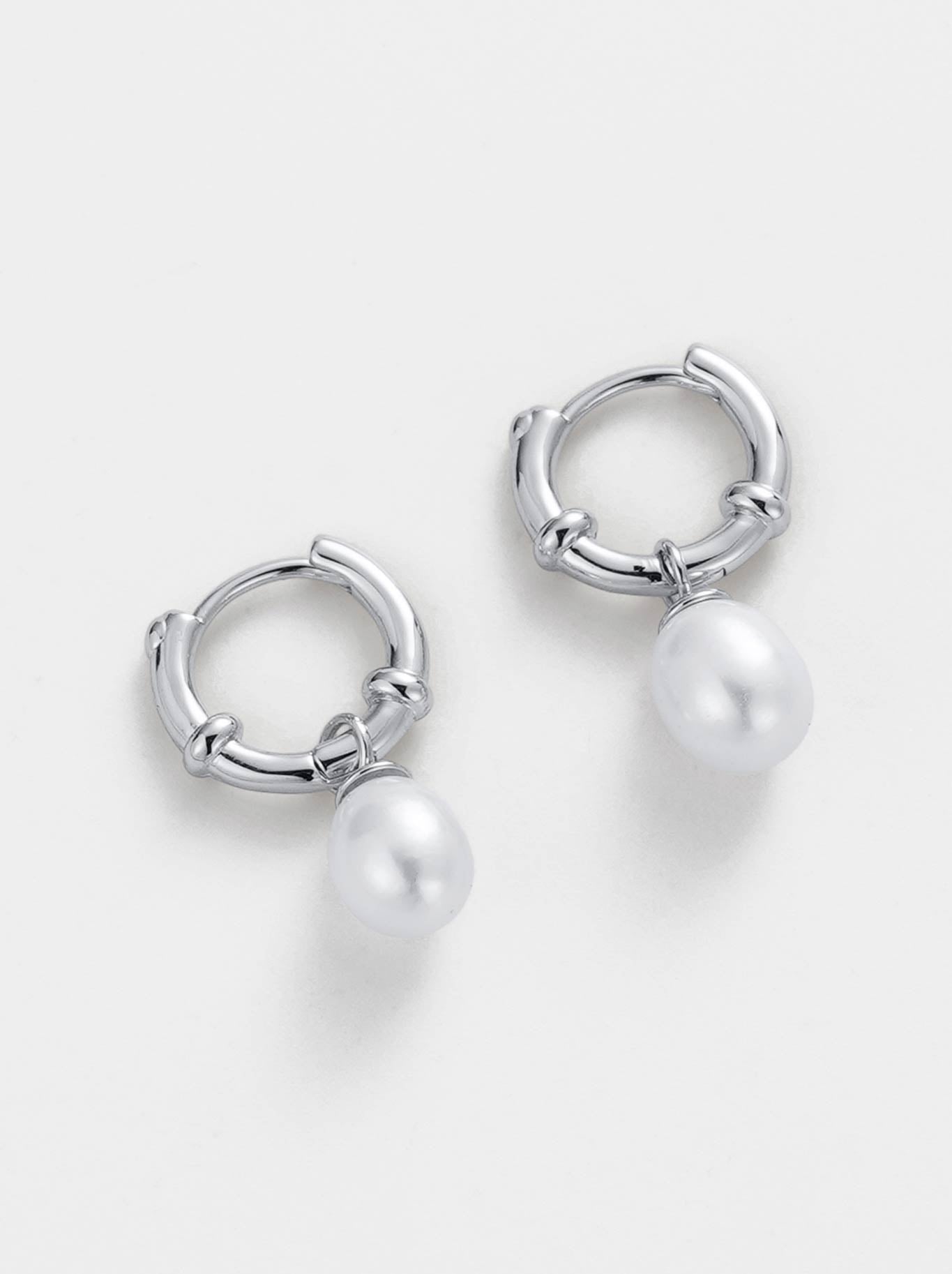 ZAFINO TESSA PEARL HOOP