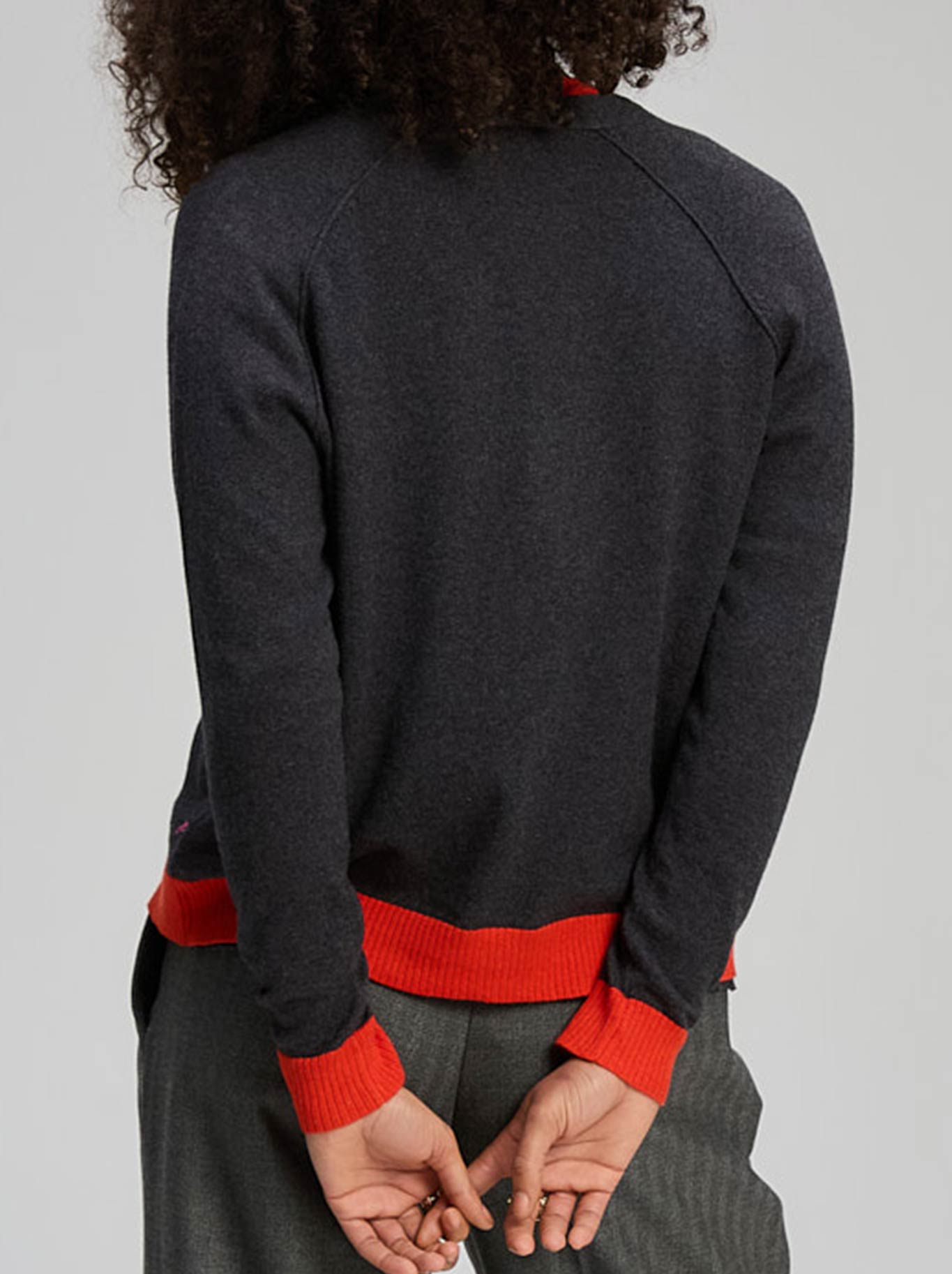 ZAKET & PLOVER ESSENTIAL V NECK CARDI