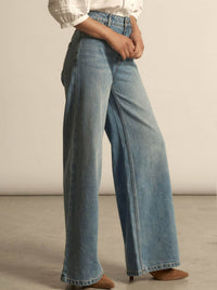 ZOE KRATZMANN AURA JEAN