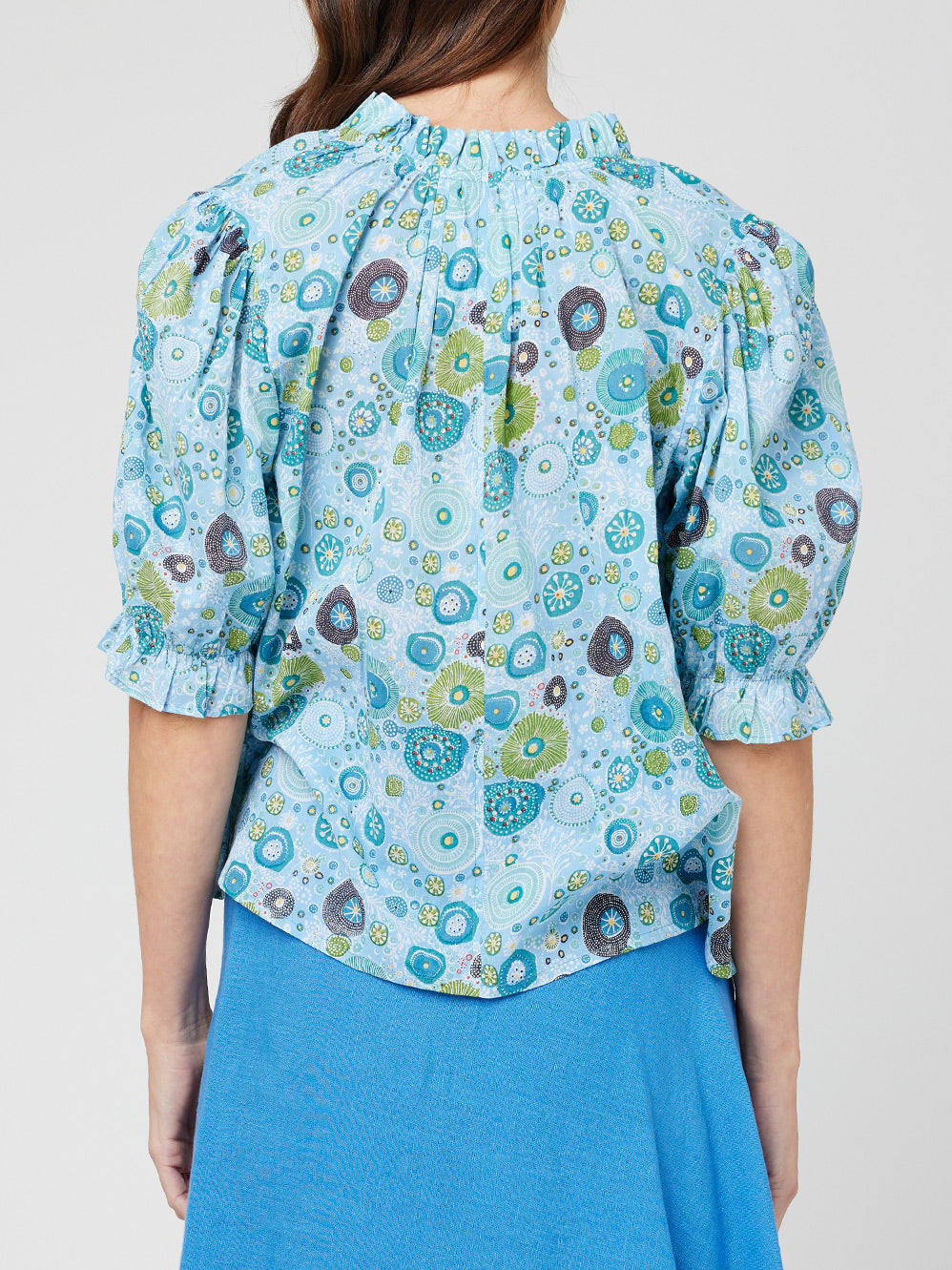 CAKE TIE NECK BLOUSE