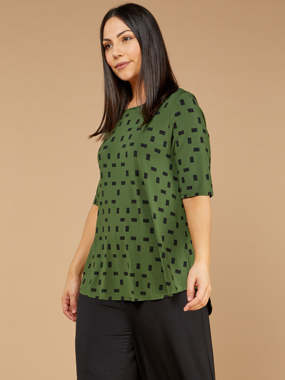 TANI MOSS ELBOW SWING TEE